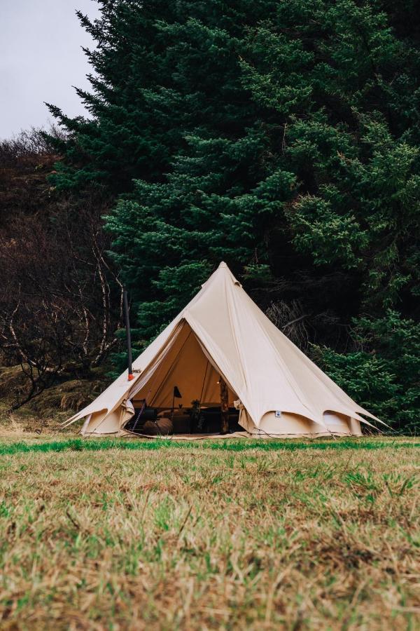 Golden Circle Tents - Glamping Experience Hotel เซลฟอส ภายนอก รูปภาพ